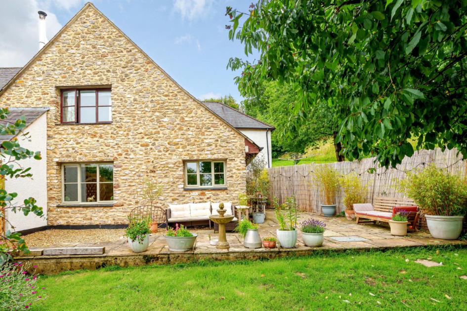 Property for sale near Axminster: 3 bedroom barn conversion 