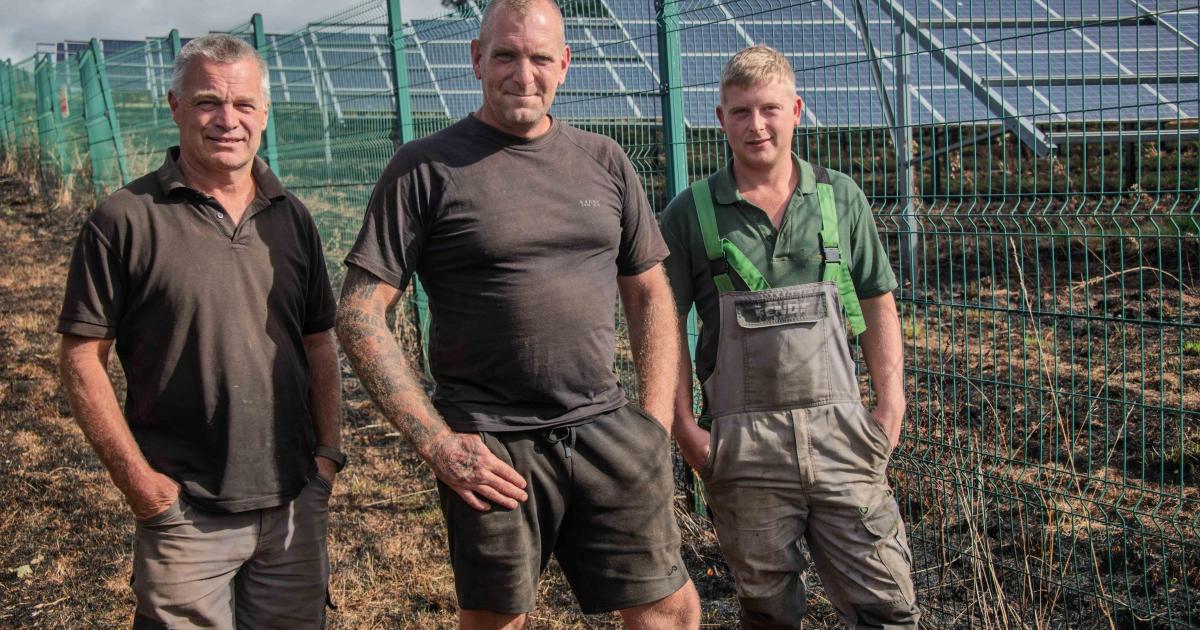 Farmers race to stop Broadclyst blaze before flames reach thatched homes
